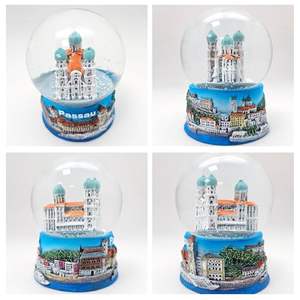 <strong>Wholesale</strong> Passau Landmark Eco-friendly Glass <strong>Globe</strong> <strong>Snow</strong> <strong>Globe</strong> Resin Base Historic City Building Design Custom Tourist Souvenir - Product Image 5