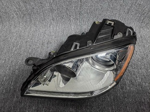 Para <span class=keywords><strong>Mercedes</strong></span> <span class=keywords><strong>Benz</strong></span> W164 ML300 ML350 ML500 GL400 GL450 GL500 Sistema de iluminación de faros halógenos Versión de EE. UU. Faros originales - Product Image 4