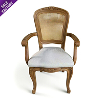 Nouvelle Chaise en Plastique Portable de Style Français pour Conférences et Fêtes, Chaise d'Extérieur en Résine pour Hôtels, Mariages et Banquets