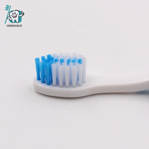 Brosse à dents à tête petite et à poils doux, fabriquée sur mesure, Mc L216, ergonomique pour enfants - Product Image 3