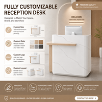 Comptoir de réception compact moderne sur mesure avec finition bois clair, petit bureau d'accueil, comptoir de caisse pour salon de beauté, mini-boutique, bureau