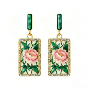Orecchini Smaltati a Forma di Rosa con Foglia Verde, Design Floreale, Accessori di Moda per Donne - Product Image 1