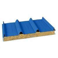 Panneau de toiture sandwich en laine de roche ignifuge de 1050 mm, tôle de toiture en métal ondulé de 50 mm, couleur personnalisée, pour entrepôt