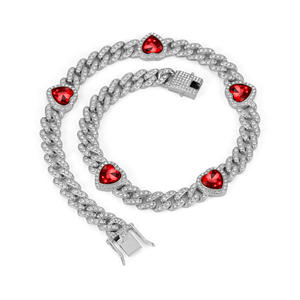 قلادة خانقة على شكل قلب بسلسلة كوبية عرض 12 مم مطلية بالذهب والفضة ومرصعة بالأحجار الكريمة للهيب هوب بالجملة - Product Image 5