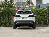Toyota Frontlander 2.0L Hybride Édition Luxe SUV 2026 avec Toit Ouvrant, Pneus R17, Intérieur Cuir – Stock Disponible pour l'Exportation