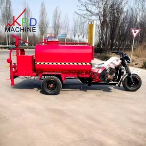 Camion pulvérisateur d'eau à trois roues à essence efficace, petit chariot mobile de pulvérisation d'eau pour le contrôle de la poussière <span class=keywords><strong>sur</strong></span> les chantiers de construction - Product Image 2