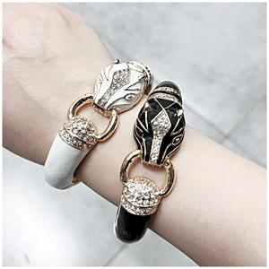 Retro Charm Animal Design <strong>Torque</strong> Cuff Bangle Rhinestone Drop Glaze Smooth Exquisite Chunky Luxury Jewelry - Product Image 2