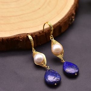Boucles d'oreilles en perles de lapis-lazuli, design unique en pierres précieuses, fabrication artisanale, bijoux de mode pour femmes, cadeau spécial - Product Image 1