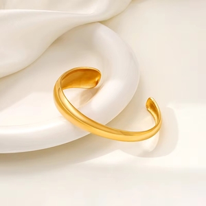Wholesale New 18K Gold Plated <strong>Stainless</strong> <strong>Steel</strong> Exaggerated Geometric Style <strong>Bracelets</strong> - Stylish Jewelry for <strong>Woman</strong> - Product Image 4