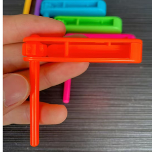 6 Pièces Jouets à main sonores pour fêtes, Sifflets d'ambiance rotatifs et colorés, Cadeau de fête - Product Image 1