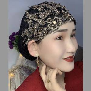 Gorro musulmán de encaje con diseño floral de moda para todas las estaciones, con cola larga y cuentas de flor de ciruelo. - Product Image 1