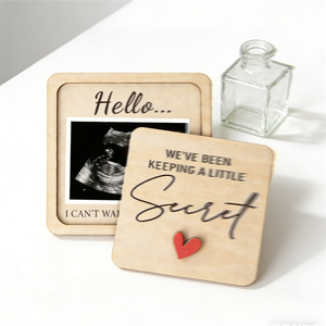 Cadre photo personnalisé en bois pour échographie « Nous avons gardé un <span class=keywords><strong>petit</strong></span> <span class=keywords><strong>secret</strong></span> » – Cadeau d'annonce de grossesse - Product Image 2