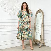 Robe longue élégante style Cour royale transfrontalière 2026 Nouvelle collection Col rond Manches bouffantes Ourlet à volants multicouches Imprimé numérique Taille cintrée
