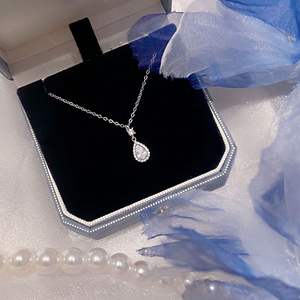 สร้อยคอทรงหยดน้ำคลาสสิก จี้เพชรทรงลูกแพร์ เงินแท้ S925 ดีไซน์ทันสมัย น้ำหนักเบา - Product Image 3