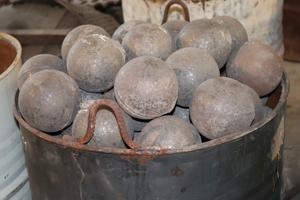 Bola de Molienda Forjada de Alta Calidad (C45) tamaño 20mm, 25mm Superficie Lisa Sin Grietas ni Agujeros Tecnología de Tratamiento Térmico de Alta Gama - Product Image 4