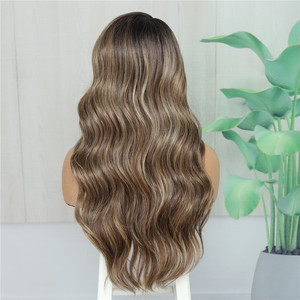 Peluca <span class=keywords><strong>de</strong></span> X-TRESS <span class=keywords><strong>de</strong></span> fibra resistente al calor <span class=keywords><strong>para</strong></span> mujeres negras, <span class=keywords><strong>pelo</strong></span> sintético <span class=keywords><strong>largo</strong></span> y <span class=keywords><strong>ondulado</strong></span>, parte L, Color marrón ombré - Product Image 4