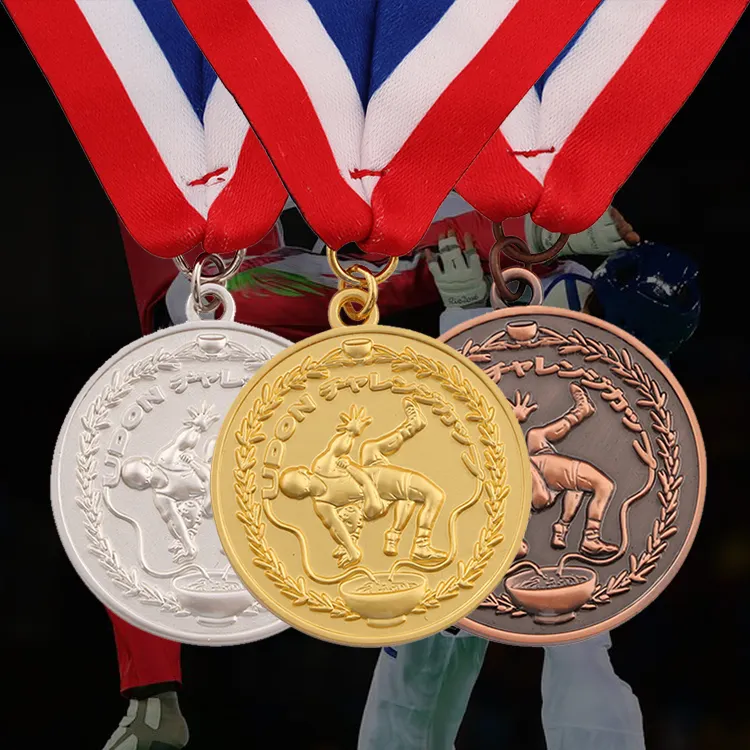 Ontwerp Je Eigen Aangepaste Medaille Zinklegering 3d Metaal 5K Marathon Triatlon Taekwondo Race Finisher Award Medailles Sport Met Lint