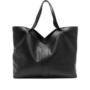 Sac à main élégant en similicuir pour femme avec pompon, deux poignées souples et fermeture éclair – Style premium - Product Image 2