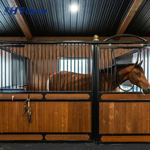 Écuries de luxe de style européen, façade de grange équestre haut de gamme, boxes pour chevaux, abris à vendre - Product Image 2