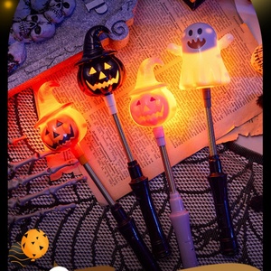 Baguettes lumineuses LED citrouille d'Halloween, bâton lumineux portatif à ressort flexible, 3 modes clignotants, accessoire de fête cosplay, jouet et décoration pour enfants - Product Image 4