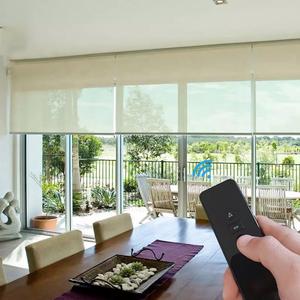 Fournisseur de stores à enrouleur Nouveau store enrouleur en PVC enveloppé de <span class=keywords><strong>30</strong></span> <span class=keywords><strong>cm</strong></span> Stores à enrouleur en fibre de verre et protection solaire - Product Image 4