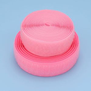 Rouleau de ruban adhésif en nylon rose à boucles auto-agrippantes 38mm 50mm 100mm Couleurs personnalisées professionnelles pour chaussures, équipements médicaux et sportifs - Product Image 3