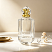 Vente en gros de flacons de parfum carrés en verre vides de haute qualité de 100 ml avec bouchon doré, pulvérisateur à pompe, emballage imprimé à l'écran
