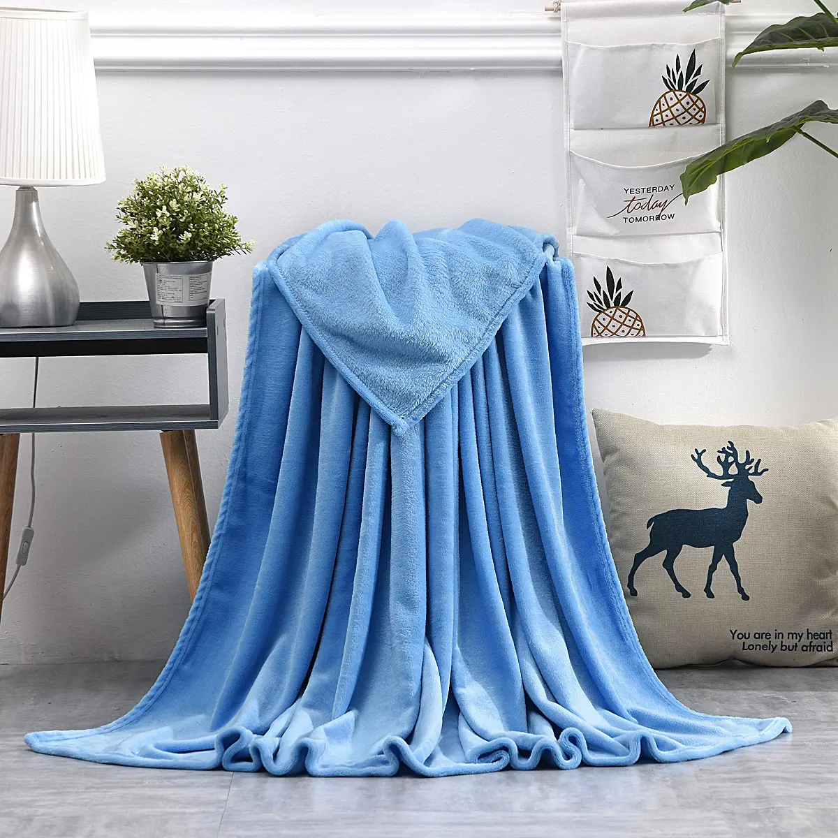 कस्टम होम बेडरूम कंबल का समर्थन करें, बेड सोफे के लिए आलीशान ठोस रंग कंबल झपकी मूंगा ऊन तौलिया फलालैन कंबल