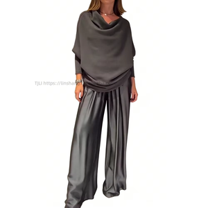 Ensemble 2 pièces haut épaules dénudées et pantalon large pour femme - Tenue élégante et formelle en satin - Product Image 1