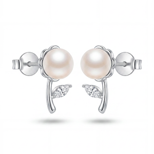 Elegant Daisy Freshwater Pearl <b>Studs</b> <b>Silver</b> Plated Copper Jewelry Charming Floral Shape for Women Gifts - Product Image 1