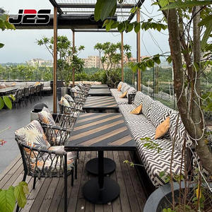 Housse de protection J2S moderne pour mobilier de restaurant extérieur commercial, luxueuse et facile à nettoyer, pour banquette, canapé, chaise en rotin et table en bois pour café et bistrot - Product Image 4