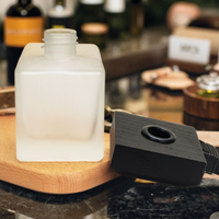 Bouteille diffuseur en verre d'arôme sans flamme carrée transparente personnalisée avec bouchon à vis réutilisable et 100 pièces de quantité minimale de commande