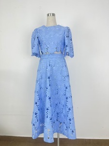 Completo Elegante Casual in <span class=keywords><strong>Pizzo</strong></span> Due Pezzi 2025 Nuovo Top Corto con Collo Scavato + Gonna a Vita Alta Ecologico per Donna - Product Image 3