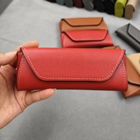 Étui personnalisé YAZHI rayé semi-rigide pour lunettes de soleil de sport, modèle 07 en cuir de luxe, utilisation quotidienne
