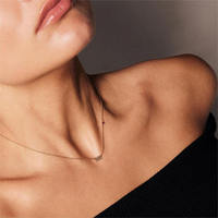 Collier avec numéro ange Gaovo, en acier inoxydable plaqué or 18 carats, pendentif numéro en zircon, collier minimaliste tendance pour femmes