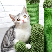 Vente en gros d'usine Entrepôt canadien Arbre à chat Cactus Poteau à gratter avec 3 boules pendantes de griffoir