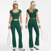 Ensemble de yoga dos nu personnalisé pour femme, ensemble deux pièces short et haut, tenue de sport froncée sans couture pour la gym et le fitness