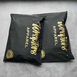 Sacs d'expédition en plastique réutilisables pour achats en ligne, 12*16 pouces, noir mat, avec fermeture éclair, logo doré personnalisé, sacs en polyéthylène pour l'emballage - Product Image 3