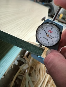 Nhà Máy Bán buôn giá tốt nhất màu gỗ Melamine nhiều lớp không thấm nước màu xanh lá cây hmr MDF Hội Đồng Quản trị cho đồ nội thất gỗ Bảng điều chỉnh - Product Image 6