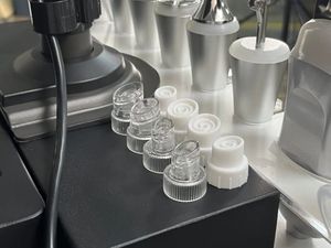 Máquina de Belleza 11 en 1 para Hidrodermoabrasión, Analizador de Piel Auténtico, Oxígeno Facial, Eliminación de Acné, Reducción de Poros, Limpieza Profunda con Punta de Diamante - Product Image 6