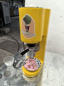 Máquina de Helados Eléctrica Comercial Roja, Blanca y Amarilla, en Oferta, a Buen Precio, para Hacer Espaguetis de Helado y Gelato - Product Image 4