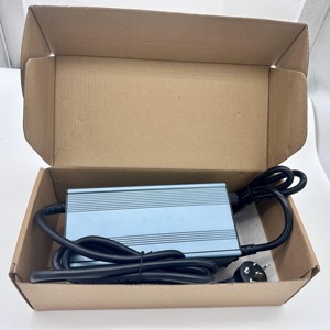 インテリジェント 42V-88.2V 2-15A 電動スクーター・バイク用バッテリー充電器 設定自在 自転車充電対応 - Product Image 4