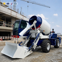 Camion malaxeur à béton autochargeur haute performance, véhicule mobile robuste pour le mélange de ciment avec tambour rotatif à 270 degrés