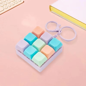 Jouet de décompression à 9 touches de clavier pour adultes, jouets anti-stress pour garçons et filles, jeux de clavier anti-stress, porte-clés - Product Image 1