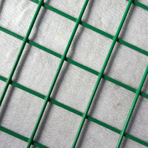 Malla de Alambre Soldada Recubierta de PVC de Alta Calidad para Cercas de Jardín, Jaulas para Pájaros, Fabricantes Chinos de Malla de Alambre Soldada Recubierta de PVC - Product Image 4