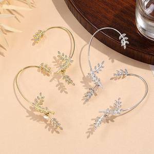 Hoja de una sola oreja con taladro Clip de oreja en pendientes Joyería Clip de oreja de aleación para mujer <span class=keywords><strong>sin</strong></span> perforación Pendiente <span class=keywords><strong>sin</strong></span> agujero - Product Image 5