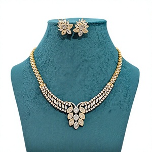 Ensemble collier et boucles d'oreilles en zircon plaqué or pour femmes, ensemble de bijoux classiques pour mariage et fête - Product Image 1