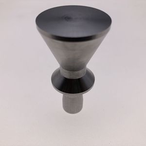 Eje mecanizado CNC de precisión Juguanglong U-14 con pulido de espejo y tolerancia de 0.005 para piezas mecánicas - Product Image 1