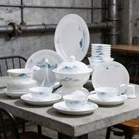 Jingdezhen 58-teiliges Weißes Jade-Ton Keramik-Geschirrset, Grünes Berglandschaftsmuster