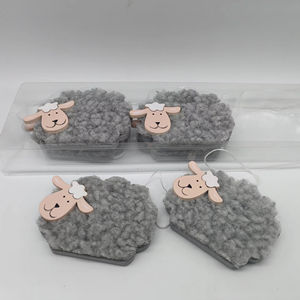 ขนแกะแขวน6ชิ้นในกล่อง - Product Image 1